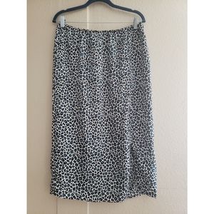 Leopard silk feel skirt!